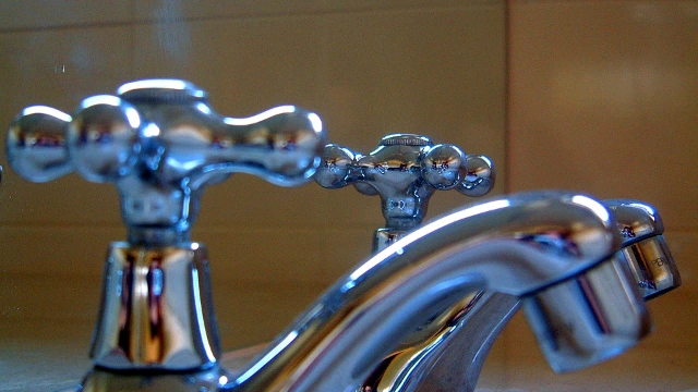 Statement or Subtle: Finding Your Ideal Bath Tap Style