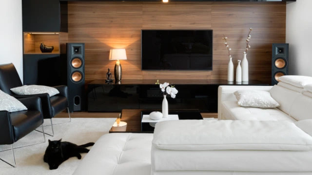The Art of Modern Home Decor: Blending Style, Function, and Comfort