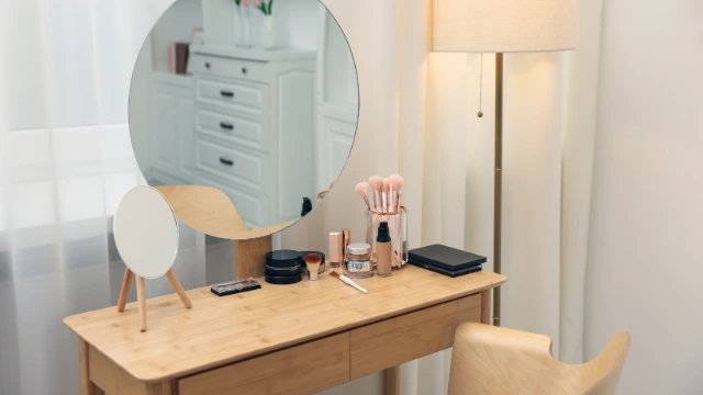 Smart & Stylish: Small Vanity Solutions for Compact Bathrooms