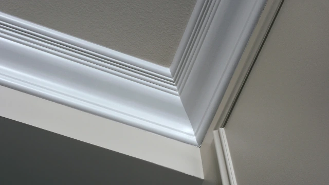 Crown Moulding Design Ideas for Beautiful Living Spaces